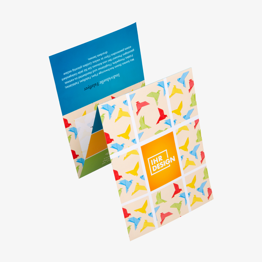 6-seitiger Flyer mit horizontalem Zickzackfalz (DIN A6), vollfarbiger Druck