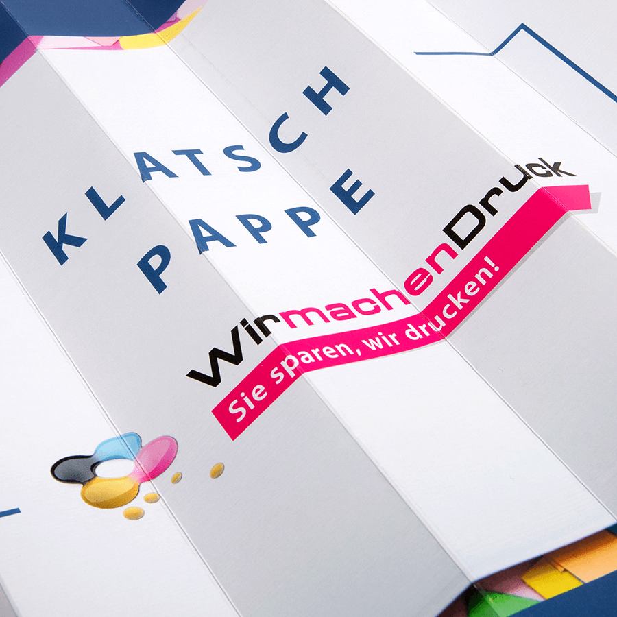 Detailansicht einer beidseitig und vollfarbig bedruckten Klatschpappe