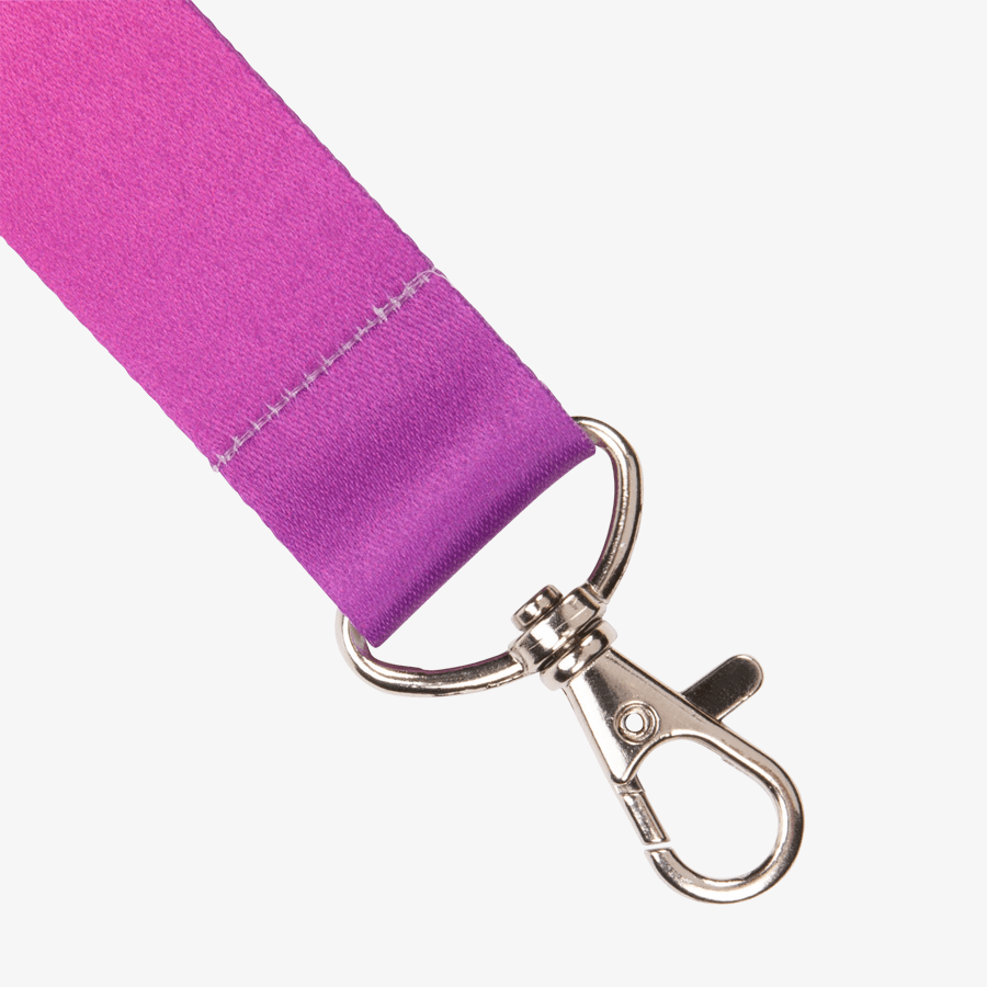 Bedruckter Lanyard mit Schnappverschluss in der Detailansicht mit Metall-Karabiner