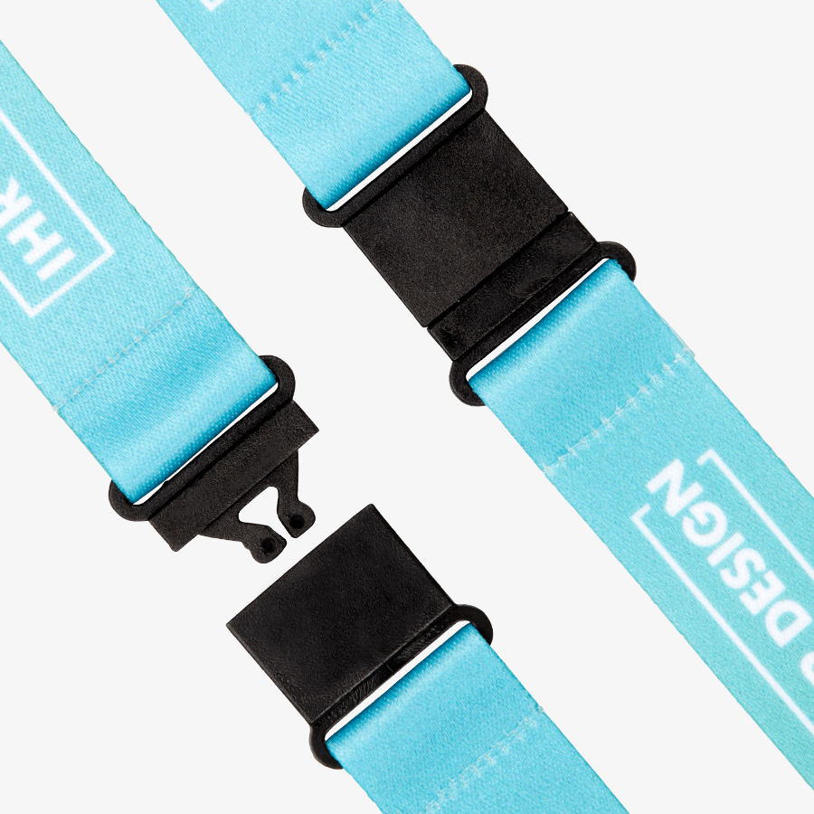 Detailansicht eines bedruckten Duo-Lanyards mit Sicherheitsverschluss