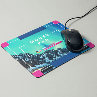 Anwendungsbeispiel Kunststoff-Mousepad mit vollfarbigem Druck und rutschfester Unterseite