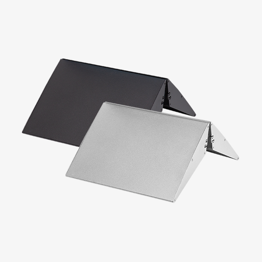 Zwei Paneelbasen aus Aluminium, in Silberfarben und Schwarz erhältlich