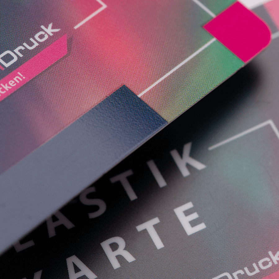 Plastikkarte partiell mit UV-Lack bedruckt, Detailansicht