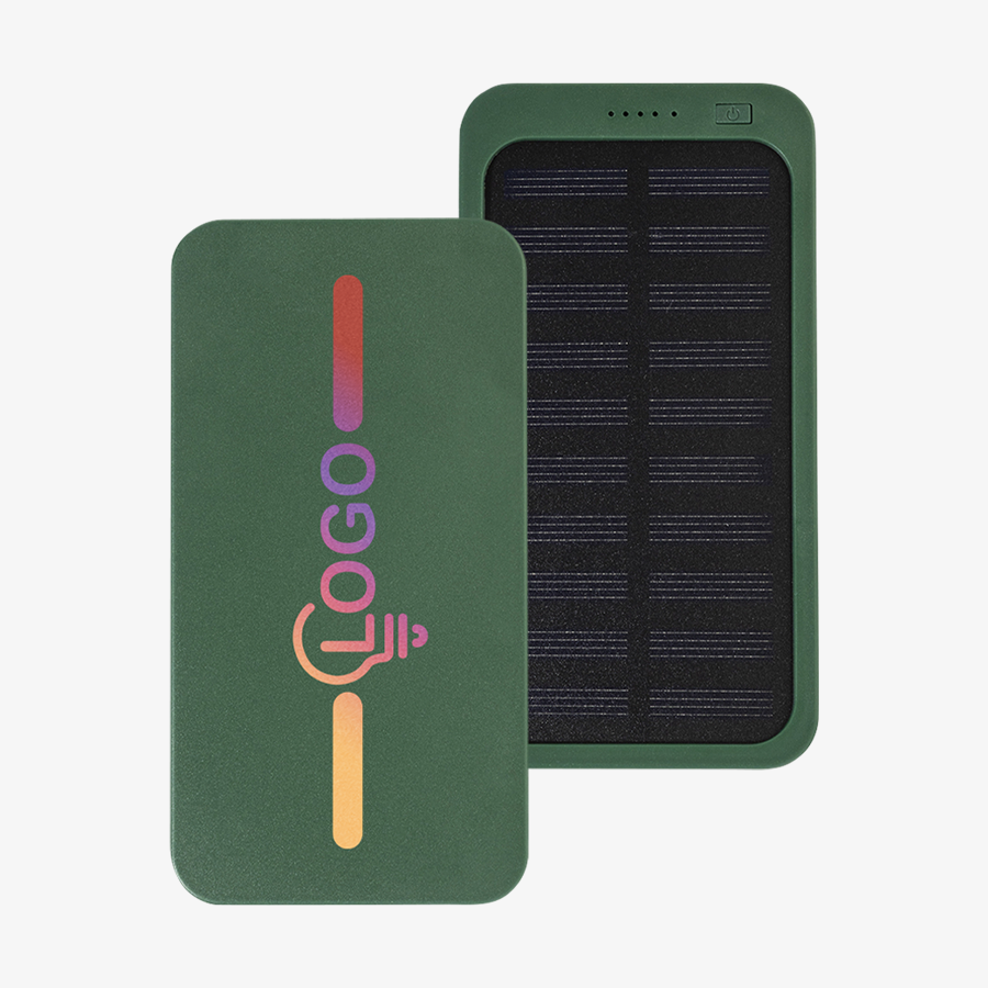 Grüne Solar-Powerbank aus recyceltem ABS vorne mit Solarmodul, hinten bedruckt mit Logo