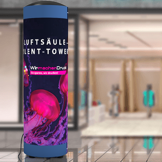 Individuell bedruckte Luftsäule Silent-Tower, beispielhaft aufgestellt einem Ladengeschäft