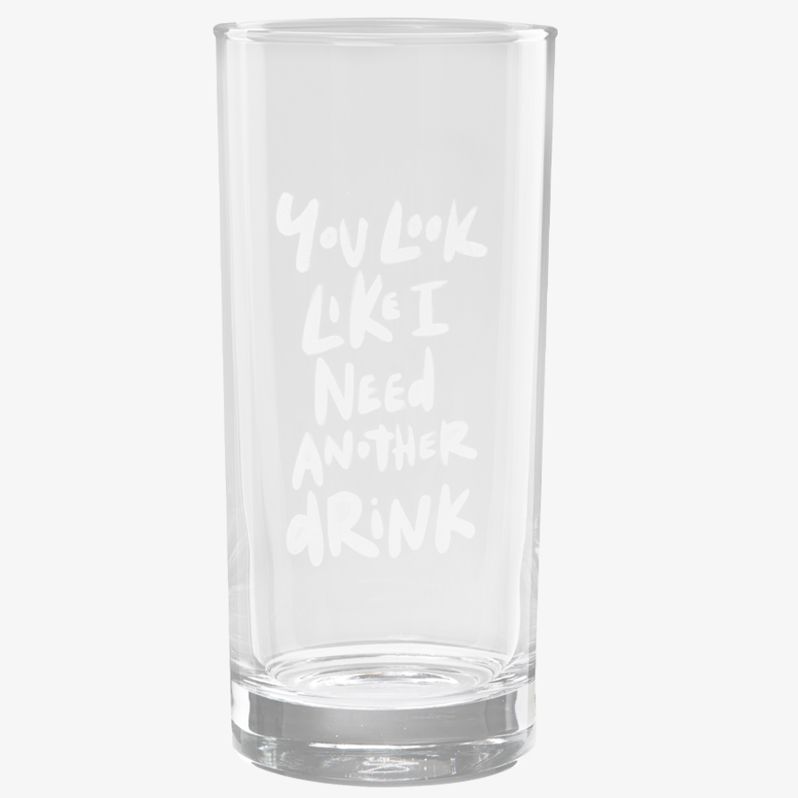 Graviertes Trinkglas mit individuellem Spruch, Frontalansicht