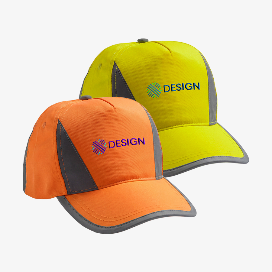 Zwei Warnschutz-Caps von Roly in verschiedenen Signalfarben mit Logo vorne als mehrfarbige Stickerei