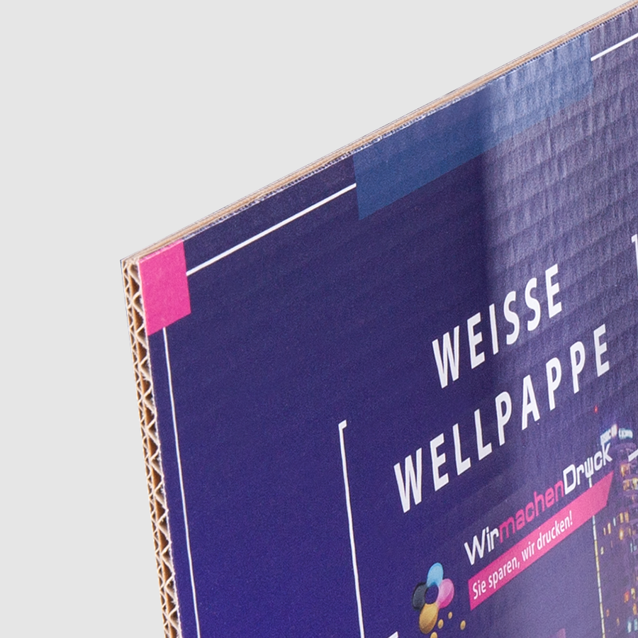 Detailansicht einer weißen Wellpappe, individuell 4/0-farbig bedruckt